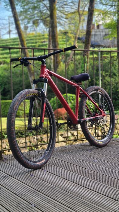 Bicicleta de whelling.        Vendo ou troco por kukirini g2 ultra