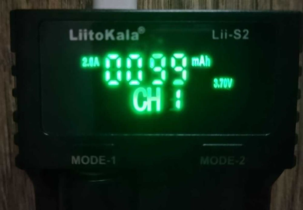 Зарядний пристрій Liitokala Lii-S2 з блоком живлення 5V2A