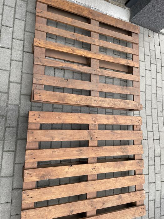 Palety europalety do ogrodu na balkon