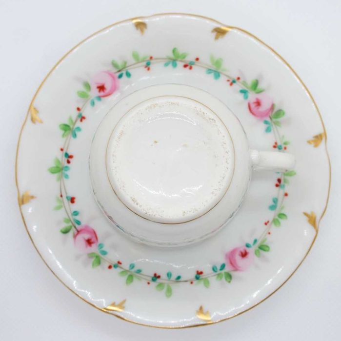 Chávena com pires pintados à mão