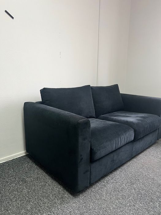 dwuosobowa sofa IKEA Vimle w kolorze antracytowym Hillared