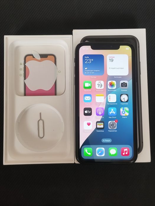 Продам iPhone XR 64GB Space Grey