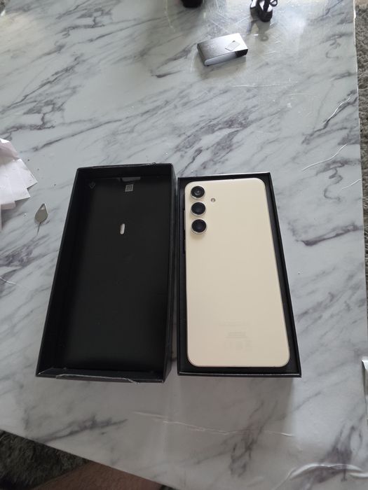 Samsung Galaxy S24+ plus