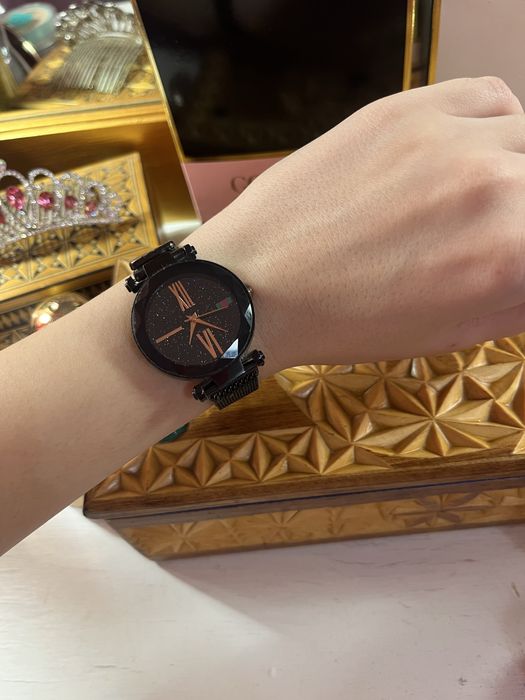 Часы женские gucci.