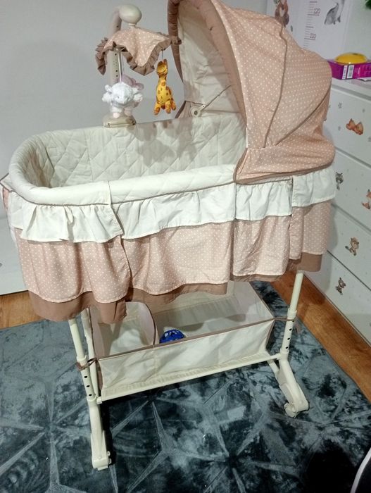 Kołyska niemowlęca