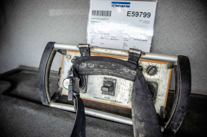 Вантажний автомобіль MAN TGS 32.400BB+LIEBHERR 8M³+BAND/TAPIS 16m