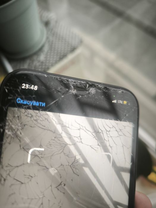 Apple iPhone 11  битий