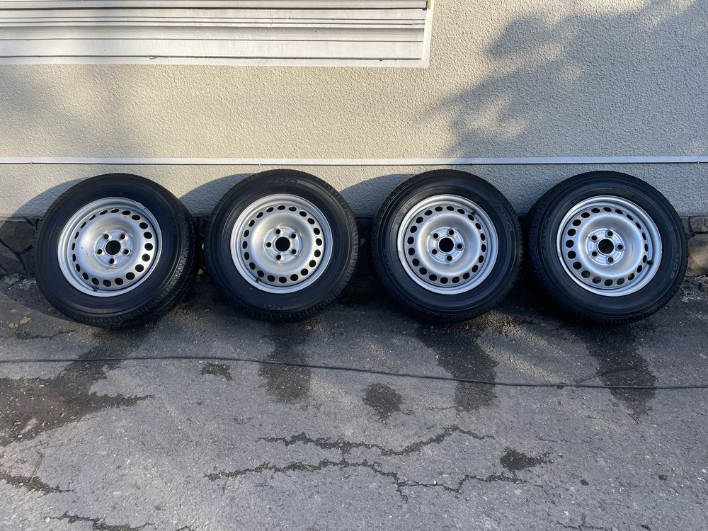 Диски 5/120/r16 Volkswagen T5, T6. Шини 215/65/16 Toyo: 3 200 грн ...