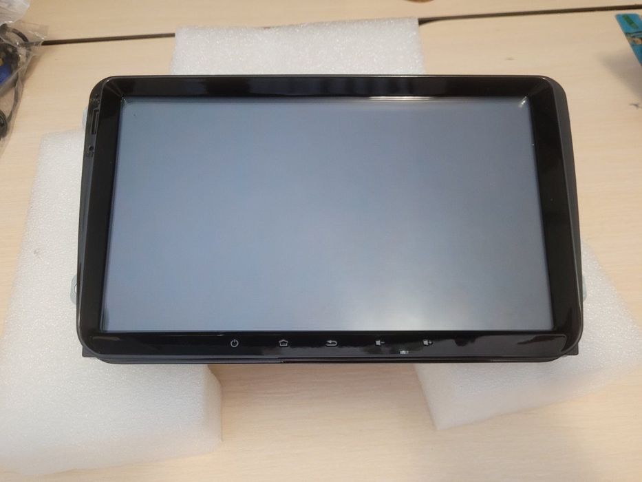 Магнітола Фольксваген Passat Jetta Touran Шкода А5