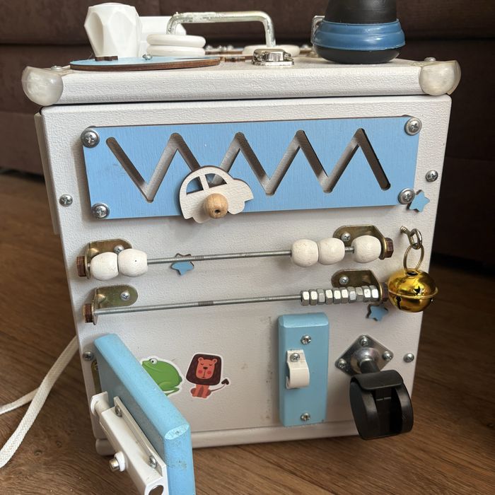 Бізікуб, бізібокс, бізіборд, розвиваюча іграшка