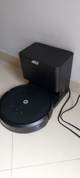 Aspirador robô em prefeitas condições