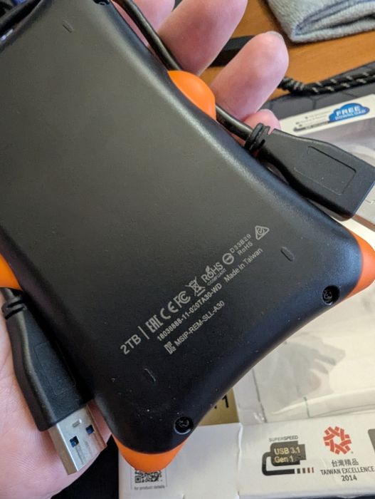 Зовнішній диск 2 тб SiliconPower 2.5" Armor A30 black вінчестер