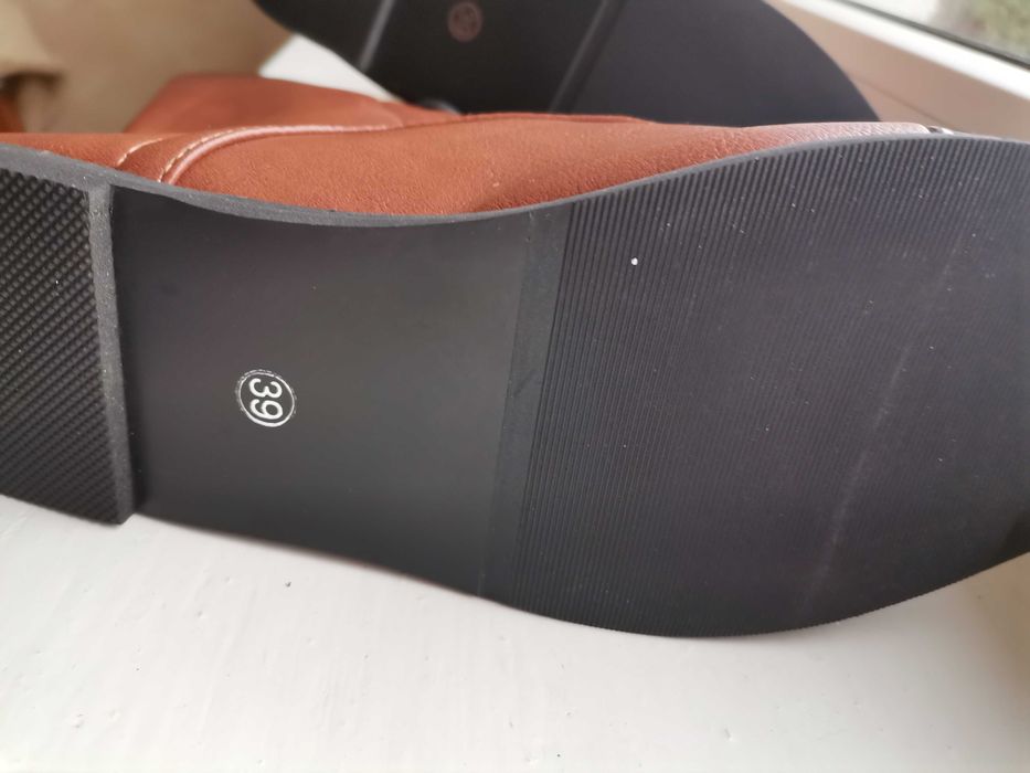 Buty damskie brązowe z wysoką cholewką