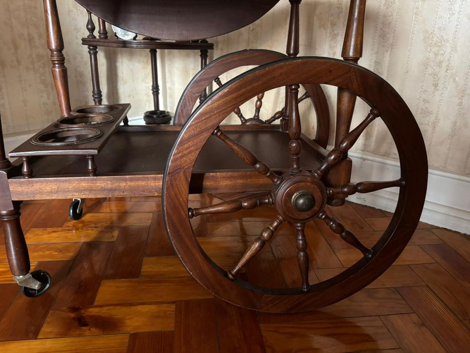 Carrinho de chá vintage