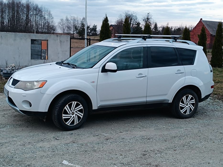 Mitsubishi Outlander Biała Perła