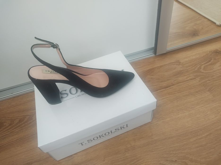 Buty damskie na obcasie