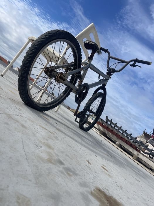 Bmx quadro cinza