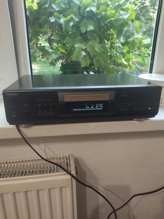 CD -програвач Technics SL-PS7 (Топовий звук, відмінно читає CD-R)