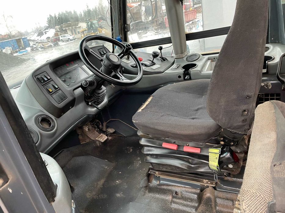 Wozidło budowlane Bell B250 6x6