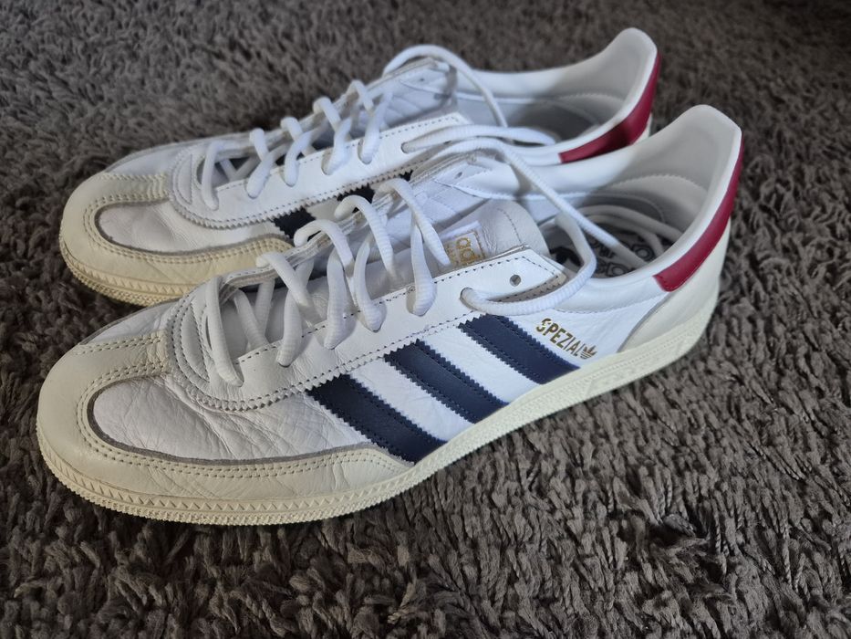 Adidas Spezial brancos