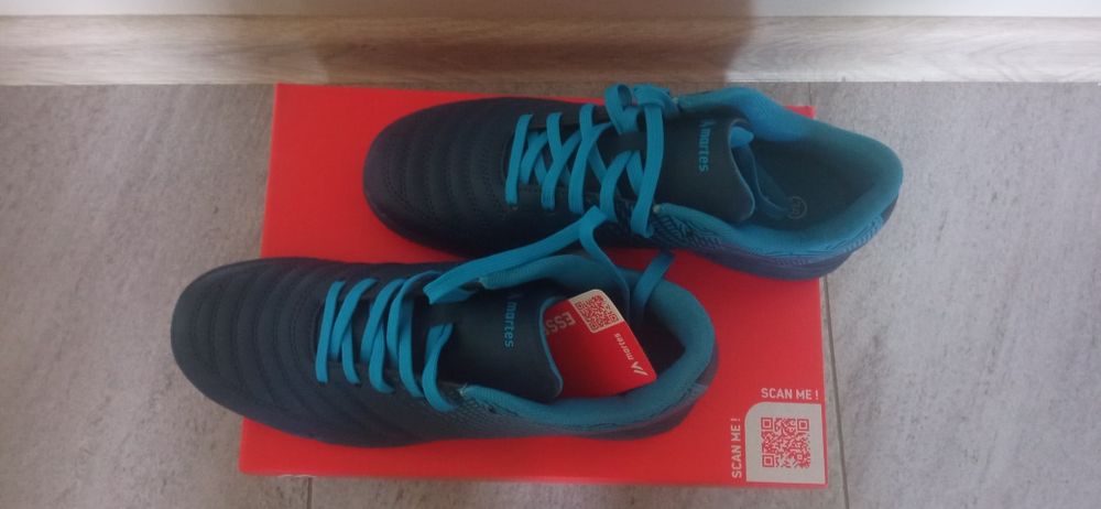 Buty chłopięce roz 38  ( nowe )