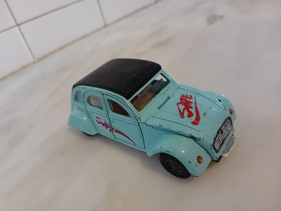 Miniatura Citroën 2 Cavalos Antiga Escala 1:32