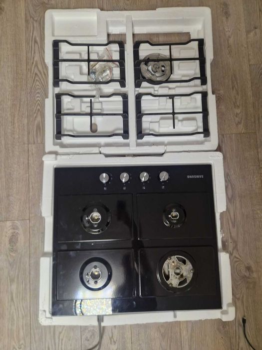 Продам варочну поверхню Samsung  на гарантії