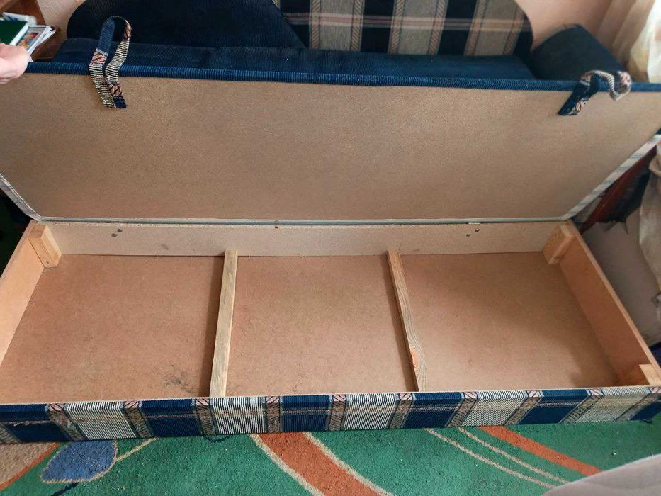 Диван б/у віддам безкоштовно Оболонський район