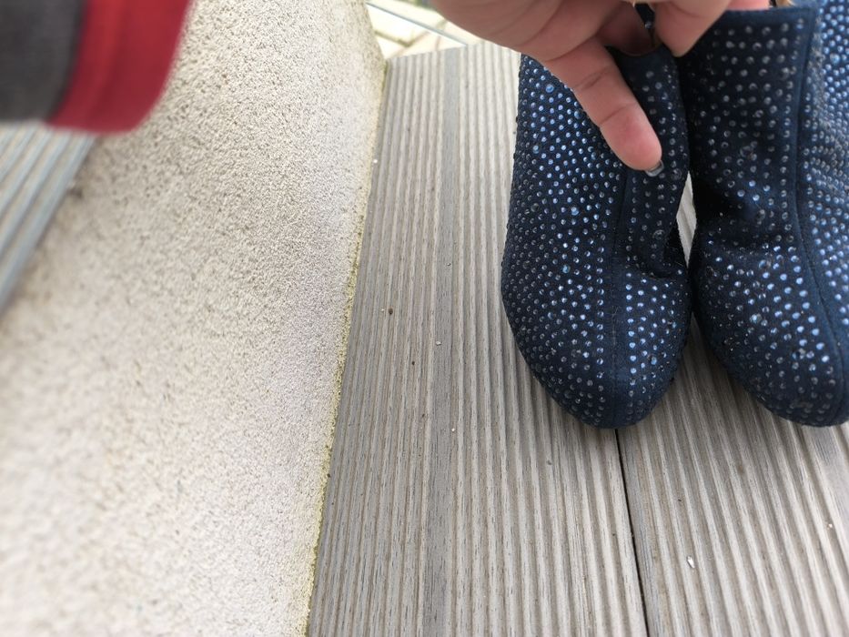 Botas azuis com brilhantes