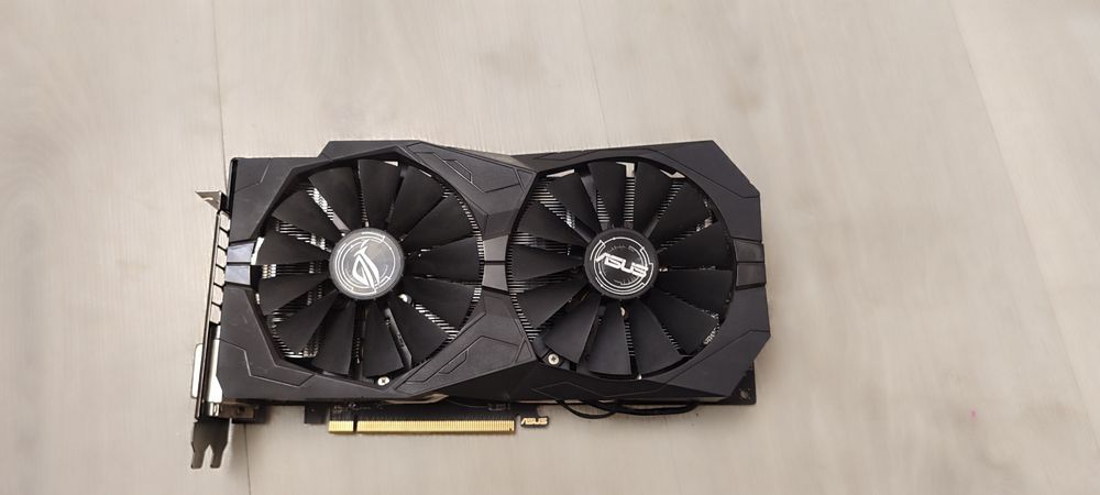 Відеокарта не знаю в якому стані RX560