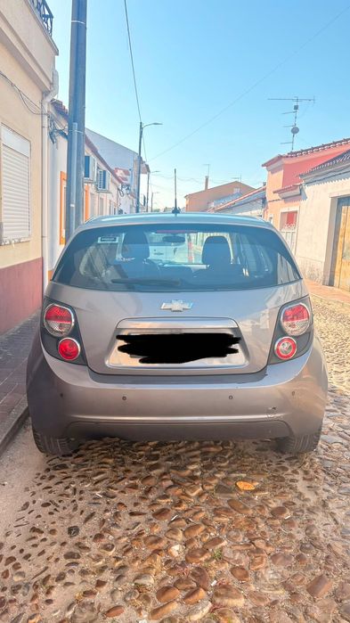 Vende-se automóvel – Preço negociável