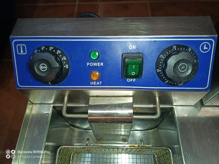 Fritadeira Eléctrica dupla direi sminova por estar no estado que está