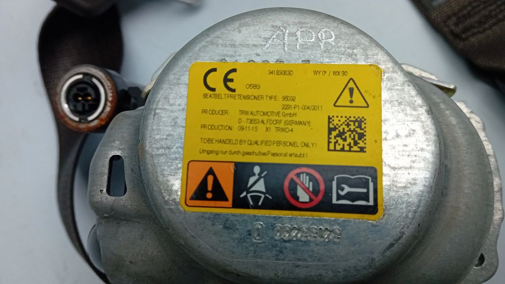 Pré-tensor cinto trás direito OPEL Astra K