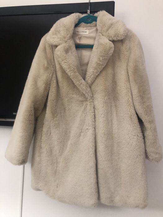 Casaco de pelo sefora exlente estado  L pequeno veste melhor a um M