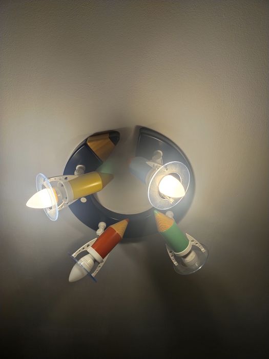 Super lampa sufitowa KREDKI dla dzieci
