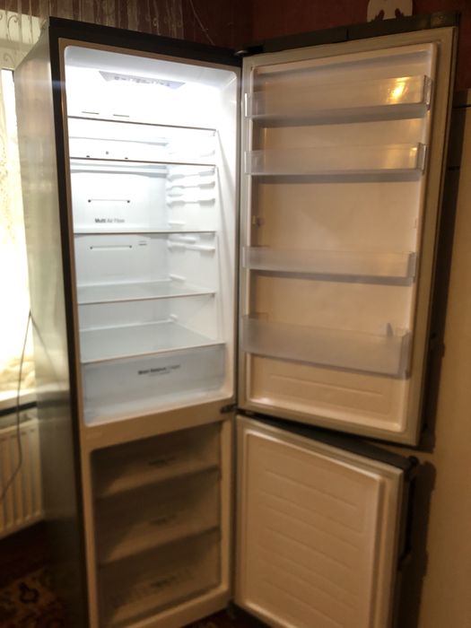 Продам холодильники