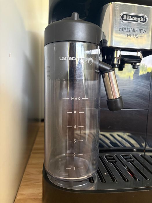 Ekspres De'Longhi Magnifica Plus ECAM 320.60.B | 4 mies. | Gwarancja, Karton