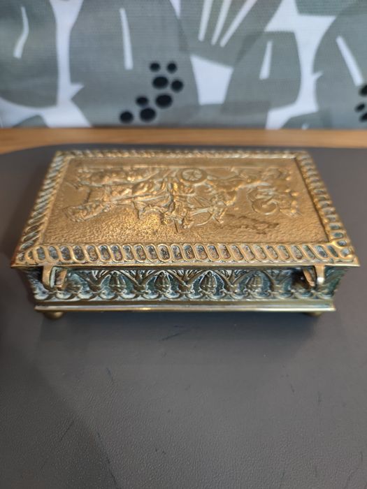 Szkatułka z brązu Francja