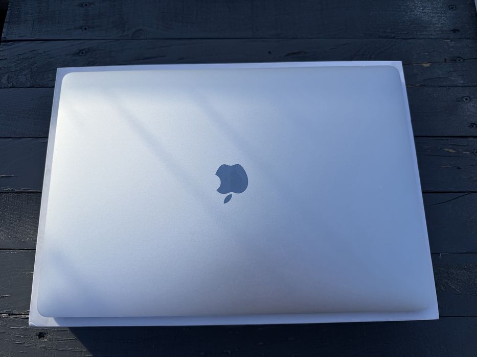MacBook Pro 15 2016 TouchBar
