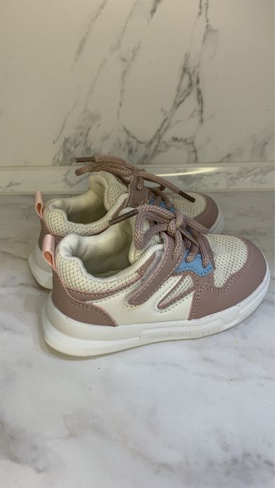 Кросівочки дитячі