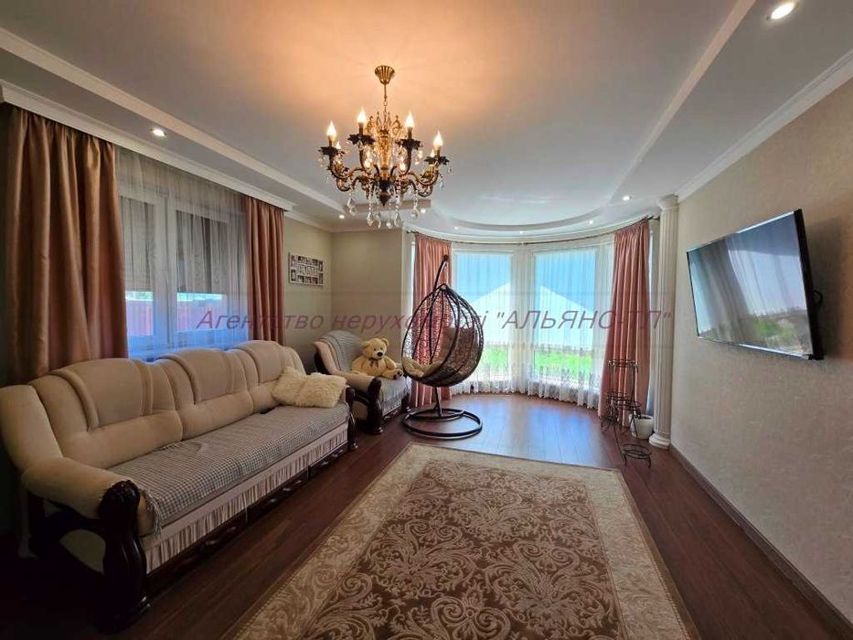 Будинок з ремонтом та меблями , вільний , 9 сот