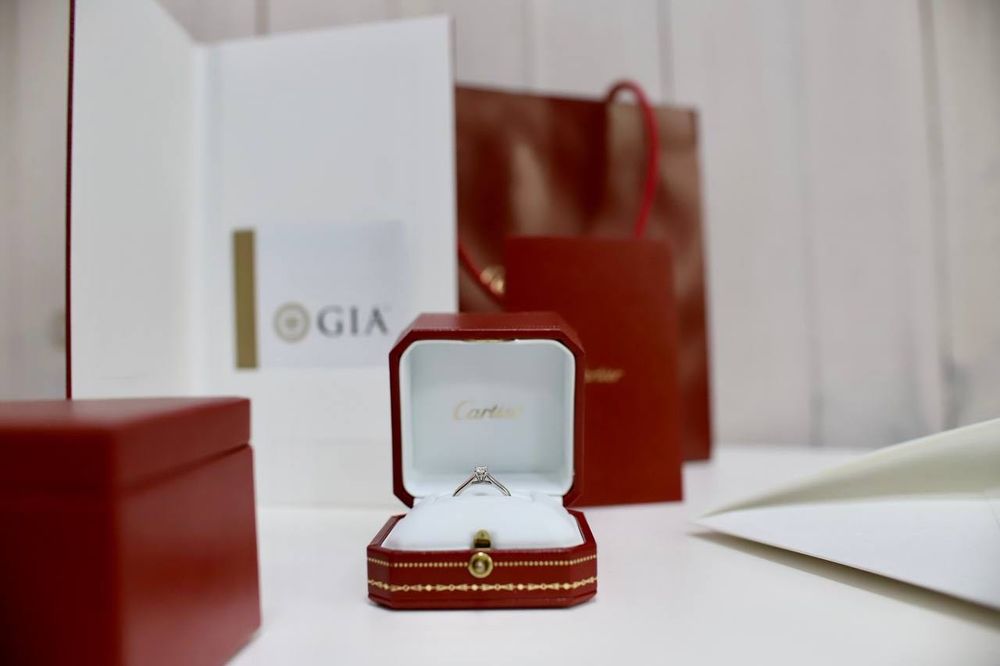 Ювелірний виріб Cartier (оригінал)