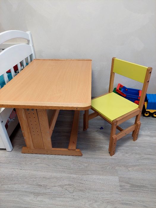Зростаюча дитяча парта +стілець Майстерня Папи Карло
