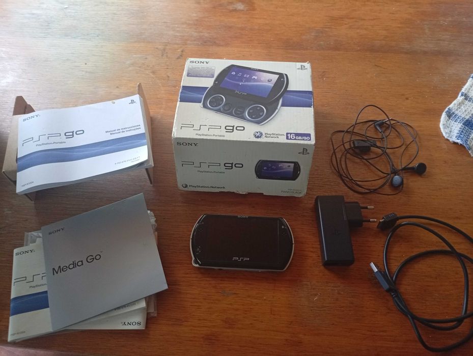 Sony PlayStation PSP go