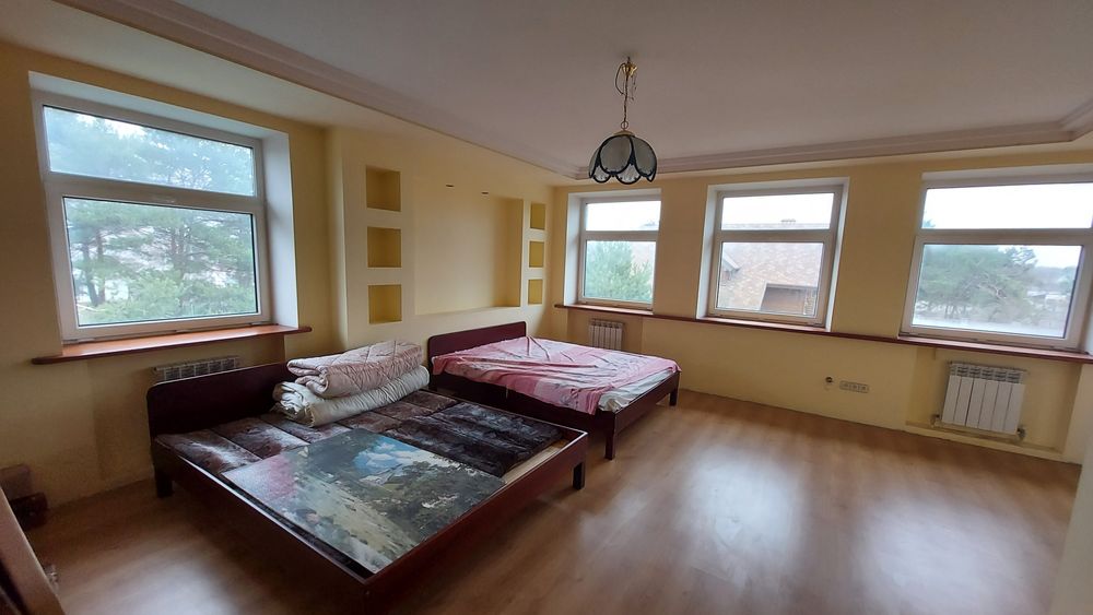 Продам дом в Обуховке, 404 м.кв. за 145000$