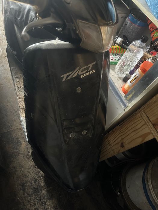 Скутер Honda Tact