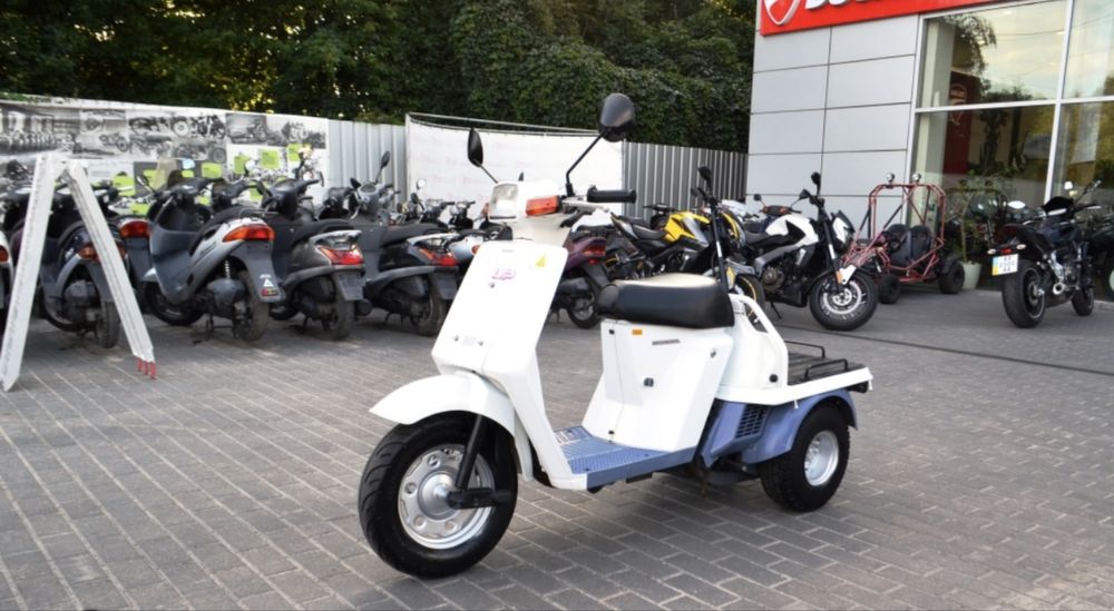 Мопед Honda Gyro UP трех колесный