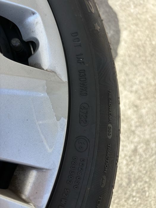 Jantes 16" BMW (F40) + Pneus Michelin/Continental Semi-Novos (205/55 R16)