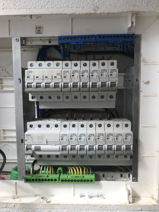 Serviços Electricidade tecnico cardenciado