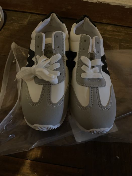 Sapatilhas novas nunca usadas